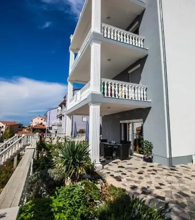 In With Sea View, Balcony, Air Conditioning, Wifi 3492-4 Apartment *