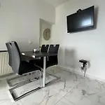 In With Sea View, Balcony, Air Conditioning, Wifi 3492-4 茨里克韦尼察