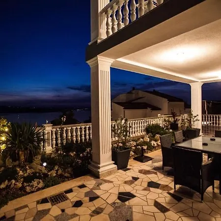 In With Sea View, Balcony, Air Conditioning, Wifi 3492-4 Appartamento Crikvenica